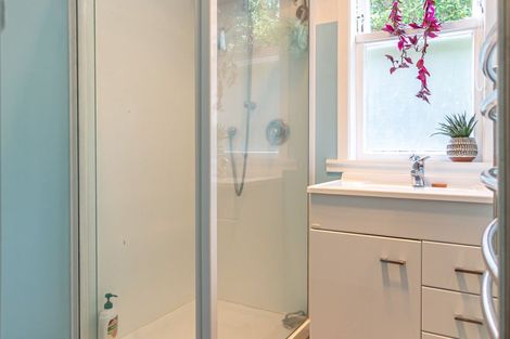 Photo of property in 335 Edward Street, Coromandel, 3506