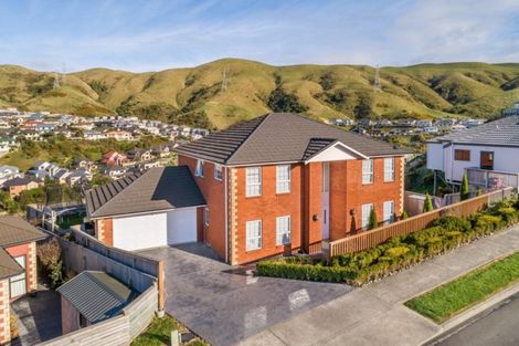 Photo of property in 42 Mauldeth Terrace, Churton Park, Wellington, 6037