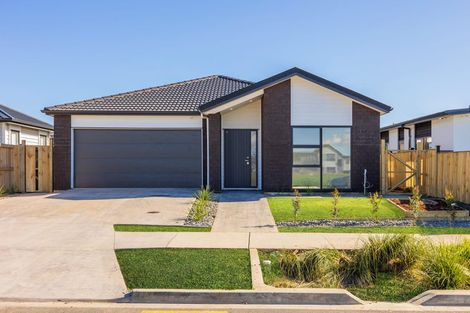 Photo of property in 23 Babina Avenue, Kumeu, 0810