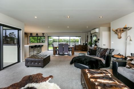 Photo of property in 111 Wairau Road, Oakura, 4314