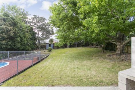Photo of property in 14 Fowey Avenue, Te Atatu South, Auckland, 0610
