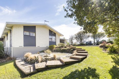 Photo of property in 61 Turitea Road, Fitzherbert, Palmerston North, 4472