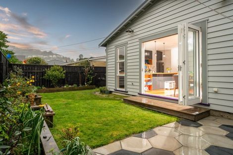 Photo of property in 75 Miramar Avenue, Miramar, Wellington, 6022