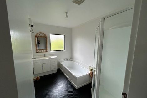 Photo of property in 4 Tobago Crescent, Grenada North, Wellington, 5028