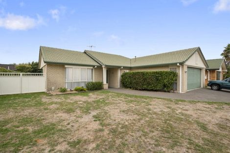 Photo of property in 65 Gravatt Road, Papamoa Beach, Papamoa, 3118