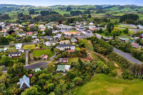 Photo of property in 11 Te Rangi Hiroa Place, Urenui, 4375