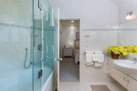 Photo of property in 3/284 Lake Road, Hauraki, Auckland, 0622