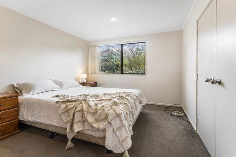 Photo of property in 35 Rehia Road, Massey, Auckland, 0614