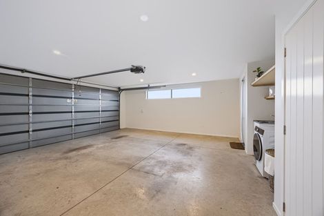 Photo of property in 5 Kotare Drive, Waiwhakaiho, New Plymouth, 4312