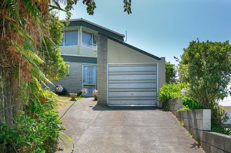 Photo of property in 1/4 Scott Street, Moturoa, New Plymouth, 4310