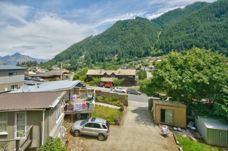 Photo of property in 121 Hallenstein Street, Queenstown, 9300
