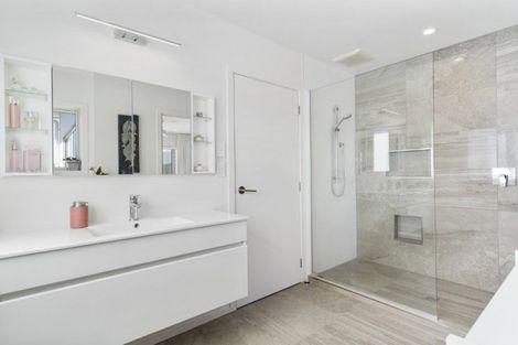 Photo of property in 104 Tukere Drive, Whangamata, 3620