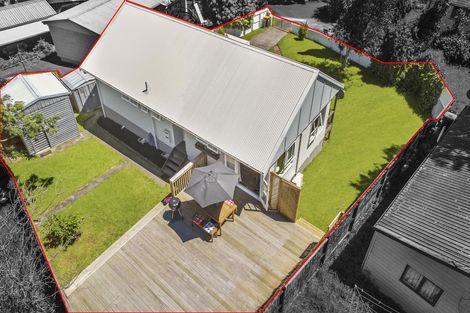 Photo of property in 10 Rako Place, Manurewa, Auckland, 2102