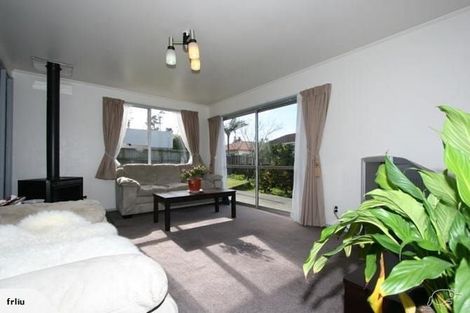 Photo of property in 27 Lisa Rise, Half Moon Bay, Auckland, 2012