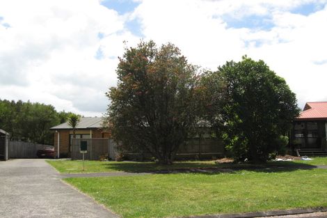 Photo of property in 10 Gardone Terrace, Conifer Grove, Takanini, 2112