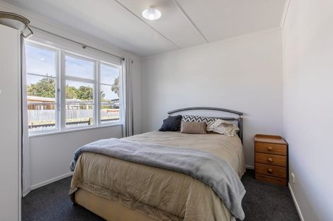 Photo of property in 20 Blake Street, Porangahau, 4293