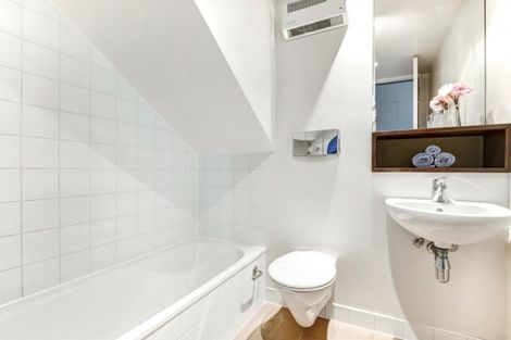 Photo of property in Hannahs Warehouse Apartments, 4/13 Leeds Street, Te Aro, Wellington, 6011