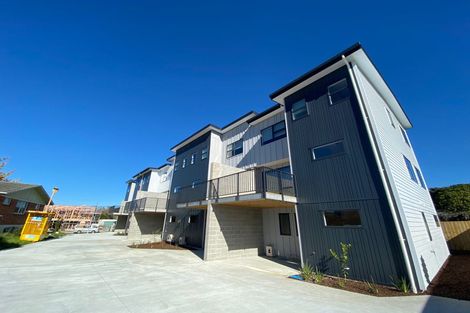 Photo of property in 2/30 May Street, Hamilton East, Hamilton, 3216