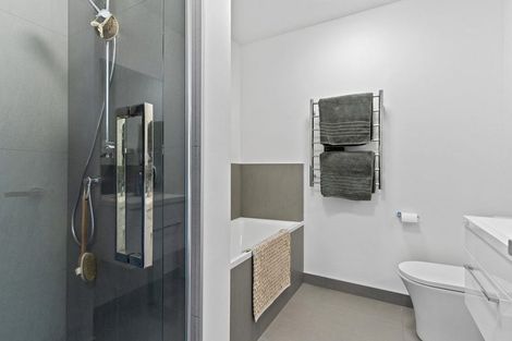 Photo of property in 25/82 East Coast Road, Milford, Auckland, 0620