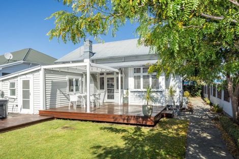 Photo of property in 42a Latham Street, Napier South, Napier, 4110