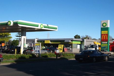 Photo of property in 2/274 Massey Road, Mangere East, Auckland, 2024