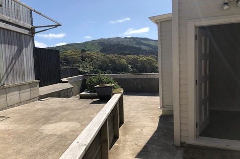 Photo of property in 124 Curtis Street, Northland, Wellington, 6012