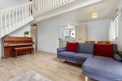 Photo of property in 121a Seabrook Avenue, New Lynn, Auckland, 0600