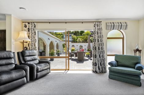 Photo of property in 84 Chelsea View Drive, Chatswood, Auckland, 0626