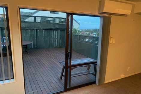 Photo of property in 1/165 Oaktree Avenue, Browns Bay, Auckland, 0630