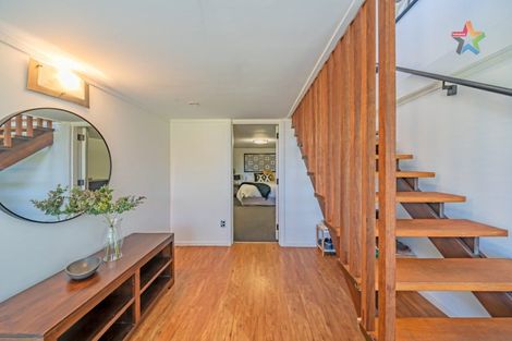 Photo of property in 267b Dowse Drive, Maungaraki, Lower Hutt, 5010