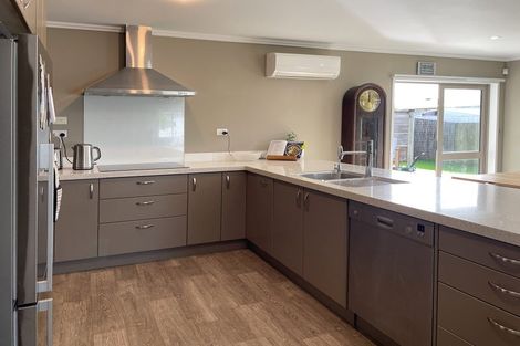 Photo of property in 3 Endeavour Place, One Tree Point, 0118