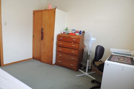 Photo of property in 18 Lavelle Road, Henderson, Auckland, 0612