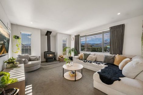 Photo of property in 14 Criffel Place, Luggate, Cromwell, 9383