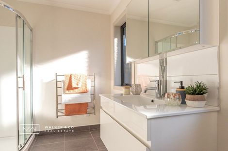 Photo of property in 98 Gibbons Street, Ebdentown, Upper Hutt, 5018