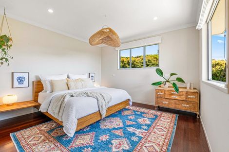 Photo of property in 64 Balboa Drive, Matakatia, Whangaparaoa, 0930