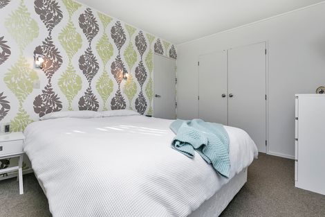 Photo of property in 1143 Scenic Drive North, Swanson, Auckland, 0816