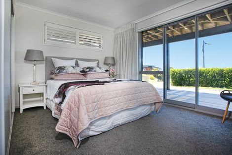 Photo of property in 18 Ross Place, Whiritoa, Whangamata, 3691