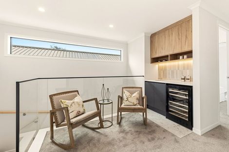 Photo of property in 42c Gordon Avenue, Milford, Auckland, 0620