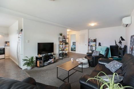Photo of property in 20 Greenstone Place, Fernhill, Queenstown, 9300