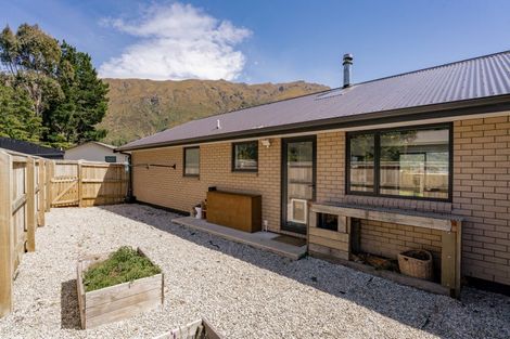 Photo of property in 6 Lakefield Close, Kingston, Athol, 9793