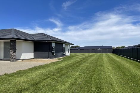 Photo of property in 8 Sunrise Drive, Seaward Bush, Invercargill, 9812