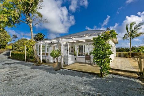 Photo of property in 289 Rapson Road, Kaukapakapa, 0871