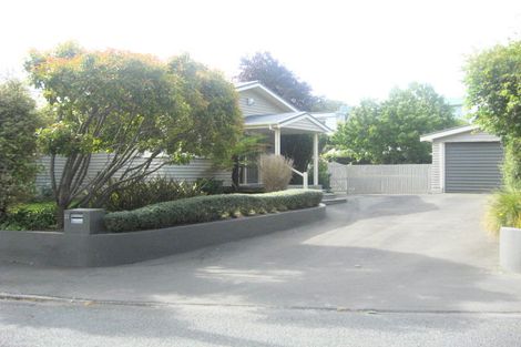 Photo of property in 21 Eastern Terrace, Beckenham, Christchurch, 8023