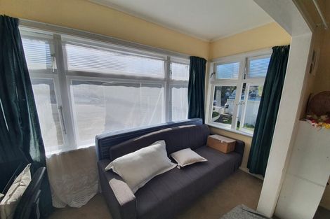 Photo of property in 9 Akatea Street, Berhampore, Wellington, 6023