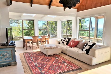 Photo of property in 62 Caton Road, Waitakere, Henderson, 0782