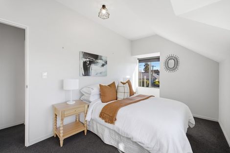 Photo of property in 2 Chilcombe Street, Ilam, Christchurch, 8041
