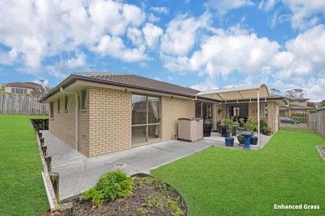 Photo of property in 4 Fairford Avenue, Henderson, Auckland, 0612