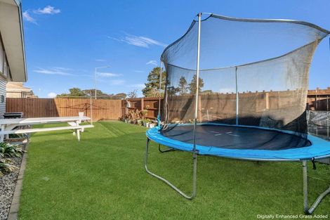 Photo of property in 2/90 Queenspark Drive, Parklands, Christchurch, 8083