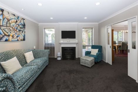 Photo of property in 32 Mokihi Gardens, Hillmorton, Christchurch, 8024