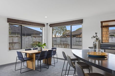 Photo of property in 8 Wakefield Place, Rototuna North, Hamilton, 3210